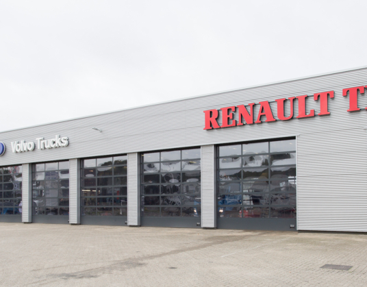 Bluekens Truck en Bus wint de Renault Trucks Retail Excellence 2019
