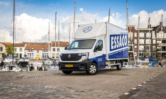 Wasserijservice van Essaco draait op volle toeren met eerste Renault Master bakwagen