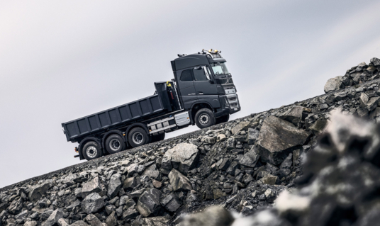 Volvo Trucks introduceert nieuwe functies voor veilig en veeleisend transport