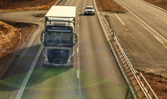 Integratie Volvo Dynamic Steering met ondersteunende systemen voor meer veiligheid