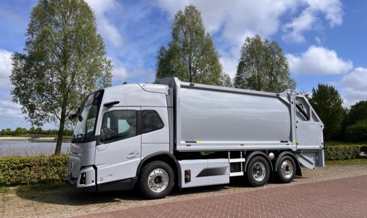 Primeur: eerste Volvo FM Low Entry-trucks van Nederland
