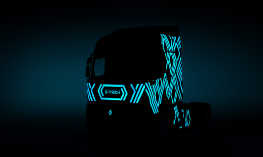 Renault Trucks verlicht Europa met de Diamond Echo!