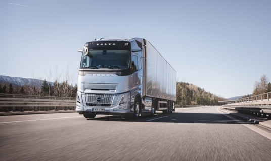 Volvo FH Aero wint Green Truck-award 2025
