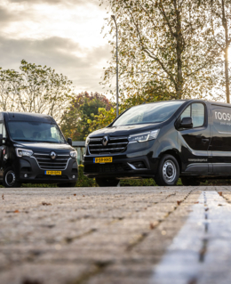 Nieuwe Renault Bedrijfswagens voor Roosen Pool Experts