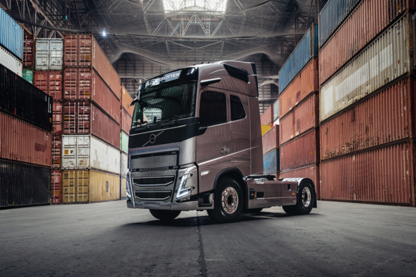 bluekens-volvo-fh-op-weg-3 bluekens-volvo-fh-op-weg-3